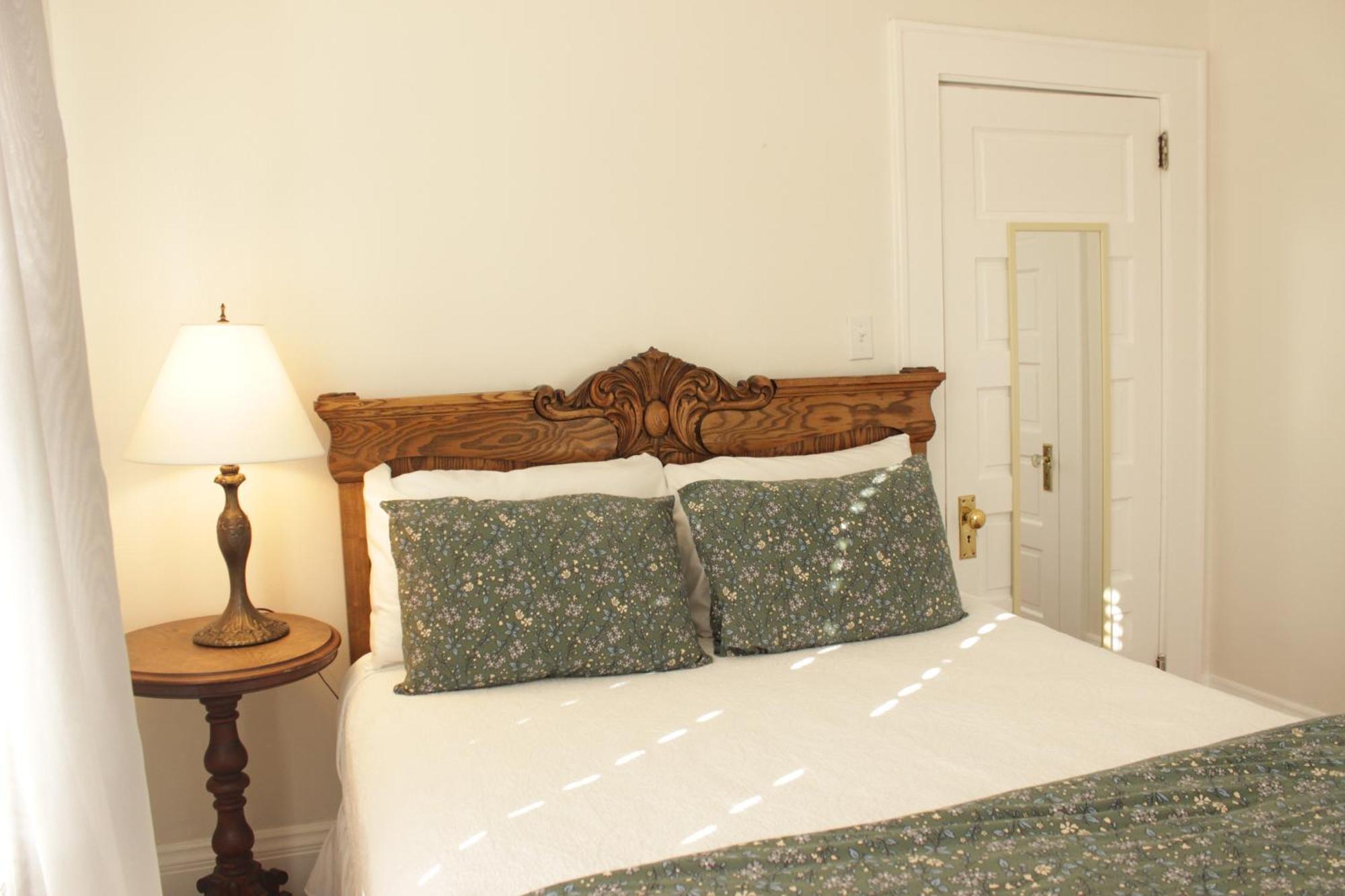 Cedar Crest Inn Asheville Exterior photo