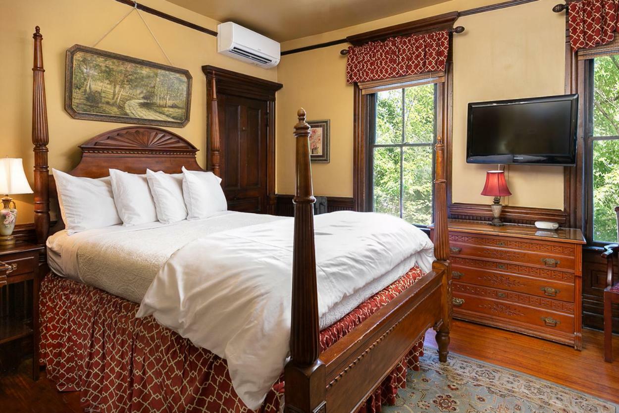 Cedar Crest Inn Asheville Exterior photo