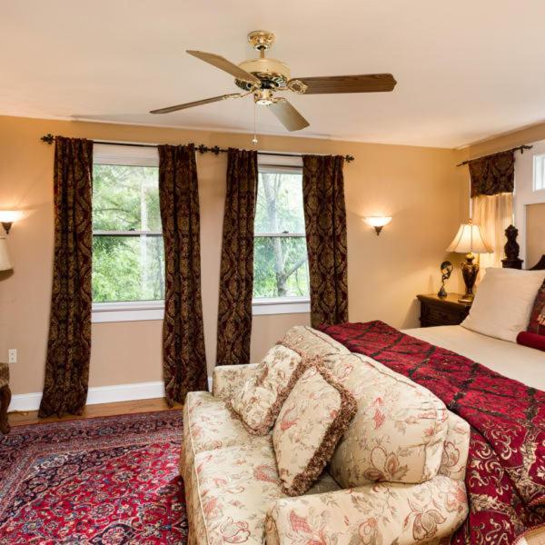 Cedar Crest Inn Asheville Exterior photo